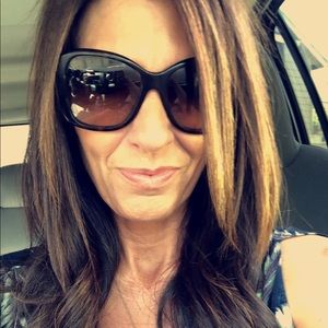 Meet your Posher, Deborah